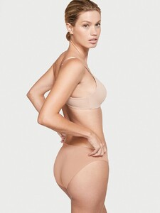 victorias-secret-bare-seamless-logo-bi-f-de72.jpg