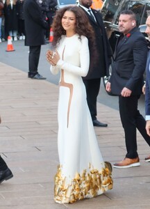 zendaya-arrives-at-dune-part-two-premiere-in-new-york-city-02-25-2024-2.jpg