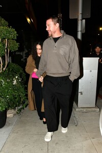 zoe-kravitz-and-channing-tatum-at-funke-restaurant-in-beverly-hills-02-18-2024-3.jpg