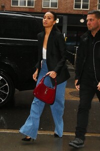 zoe-saldana-out-in-new-york-03-28-2024-3.jpg