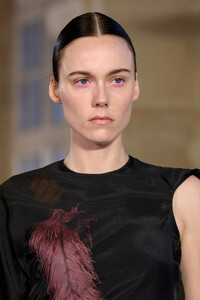 00036-victoria-beckham-fall-2023-ready-to-wear-detail-credit-gorunway.thumb.jpg.ead1d4288e854d0cfc6f452f086e8a93.jpg