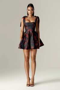 01_09b6c68c-42e8-4e66-a184-1a62c02663b5_1800x1800.webp