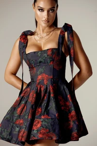 07_1beec7db-f2ca-41b6-8e95-b73408c0495d_1800x1800.webp