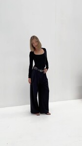 2024_04.06styleaddict_436020518_757000246535806_3137953848105726875_n.thumb.jpg.3beba01c00e6f7d49658872d800783bf.jpg