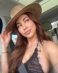 [2024.04.18] ariannyceleste_436223467_18432887929023607_33533936147777772_n.jpg