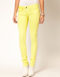 2622689-1-paleyellow.jpg