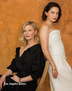 459716910_kirsten-dunst-cailee-spaeny-for-los-angeles-times-4.jpg