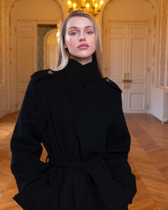 @sophielongford  Beauty @naorappel Something is cooking... @heli.kalkstein (1).jpg