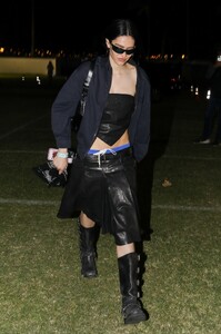 Amelia_Hamlin_on_Day_1_of_Coachella_in_Indio_04-12-2024__11_.jpg