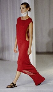 AnnieMortons98chalayan-75-v23.thumb.jpg.b3977f42ebc2ae510bb1235c28321884.jpg