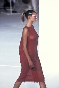 CharlotteConnoleys98chalayan-11.thumb.jpg.1d0f9887271149b2794ddb80eb804462.jpg
