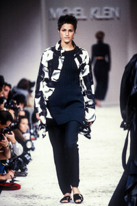 CherMichelKlein1994WomenRTW58.thumb.jpg.07cb115f707f1303fa1017c1040d3672.jpg