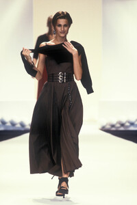 ChristianDior1994SS15.thumb.jpg.12be9134319a8ccfb139f10efcd7cfac.jpg