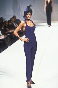 ClaudeMontana1998WomenRTW75.thumb.jpg.604699d07cd820f348a581011e4d4c6a.jpg