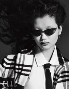 ELLE-CHINA-2022-August-3.thumb.jpg.a353433ed7e3b470324f133e5425669b.jpg