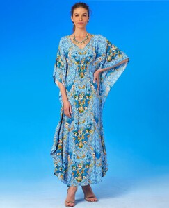 FiorellaCinchedKaftan_3728_lores.jpg