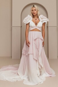 Frey-Haze_0008_Rue-De-Seine-Bridal_Wedding-Dress_Frey_Haze_03.jpeg