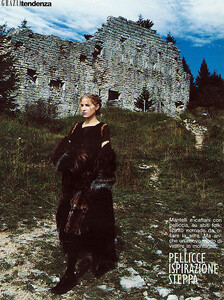 Grazia-Magazine-Photography-Indira-Cesarine-013.jpg