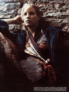Grazia-Magazine-Photography-Indira-Cesarine-016.jpg