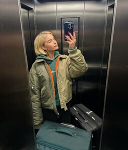 Instagram-EMILIA SILBERG @emiliasilberg  -billeder og -videoer421055896_1809650506218796_3445020459230593556_n.jpg.jpg