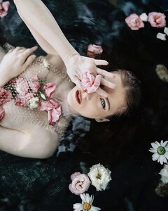 I want to share from now more detailed and educative description. So for this photoshoot you need- - a pool ( better bigger one; around 140 cm)- a model- If you want to avoid blue color of the pool, bring some (2).jpg
