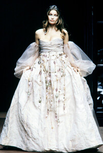 Jean-Louis-Scherrer-HC-SS-1999-11.thumb.jpg.e34c28b9203c79cc78a12b0948a46b5a.jpg