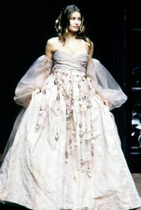 Jean-Louis-Scherrer-HC-SS-1999-12.thumb.jpg.6a6d964d2cb2abd4c47243d0d8b4e4a7.jpg