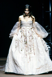 Jean-Louis-Scherrer-HC-SS-1999-15.thumb.jpg.cc1078cb145db79f51b53952039e1650.jpg