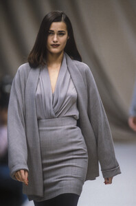 JilSander1991WomenRTW12.thumb.jpg.1139cb9c503314ecbb1f239acec22b0c.jpg