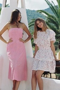 LarsaDressLightPink_AlexaPinkBoquet2.jpg