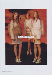 Meisel_Balenciaga_Fall_Winter_2010_11_03.thumb.jpg.04e780833e39cb3a5a8cc66d4431821b.jpg