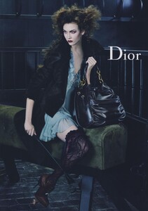 Meisel_Dior_Fall_Winter_2010_11_02.thumb.jpg.29392d6935f10d64bb3e8afe69bf1a2a.jpg