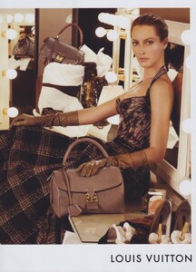 Meisel_Louis_Vuitton_Fall_Winter_2010_11_03.thumb.jpg.3c0530207c7874f312061b596c28c074.jpg