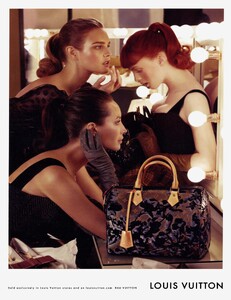 Meisel_Louis_Vuitton_Fall_Winter_2010_11_04.thumb.jpg.01c42cf871590ebef117217748607e62.jpg