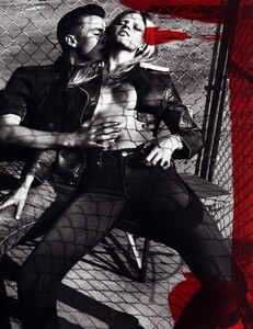 Mert__Marcus_Calvin_Klein_Jeans_Fall_Winter_2010_11_04.thumb.jpg.0e8b1b94fa5e2c583dfc96574ea4073b.jpg