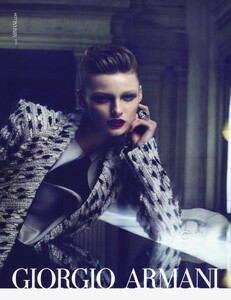 Mert__Marcus_Giorgio_Armani_Fall_Winter_2010_11_05.thumb.jpg.999230a4822dca751e0b816be7e8ab5c.jpg