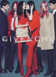 Mert__Marcus_Givenchy_Fall_Winter_2010_11_01.thumb.jpg.12ed99e040697cb709023185defd3a78.jpg