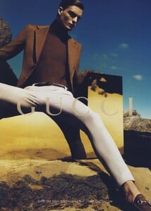 Mert__Marcus_Gucci_Fall_Winter_2010_11_03.thumb.jpg.7e6170a1e29063897cccbddf324864eb.jpg