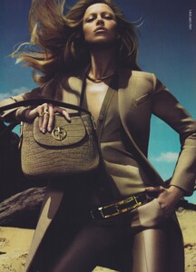 Mert__Marcus_Gucci_Fall_Winter_2010_11_06.thumb.jpg.28b681e6c5de9388ea850cf794800774.jpg