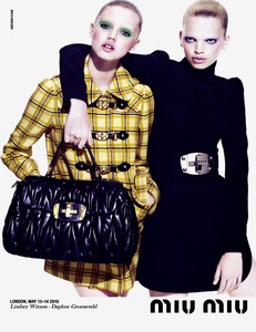 Mert__Marcus_Miu_Miu_Fall_Winter_2010_11_05.thumb.jpg.2f7d38412f255729dee6ca9108ad8b35.jpg