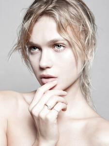 Nastya Bondarenko large-1544540173-72e8eb96f284dba35df6aa8ed1062250.jpg