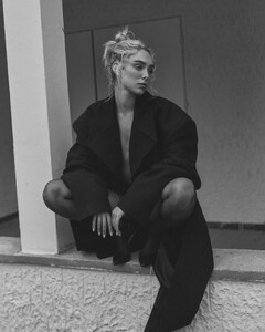 OMER   @__omernudelman__  new story #MAKEUPBYASAFBABO @shaytamirs @ran_karisi @tom_rozilio #makeupbyasafbabo #makeup #style #makeupartist #bridelmakeup (5).jpg