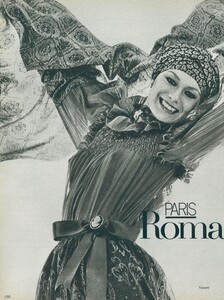 Paris_romance_01.thumb.jpg.52c7d402f5faed78684253ca372c51ee.jpg