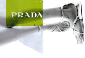 Prada-Spring-Summer-2003-Campaign68549.jpg