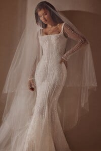 Reece+gown+&+Reece+veil+Leah+Da+Gloria+Couture+VIII+Collection+.jpg