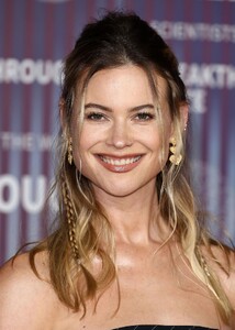 behati-prinsloo-at-10th-breakthrough-prize-ceremony-in-los-angeles-04-13-2024-4.jpg