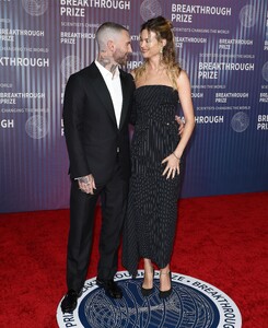 behati-prinsloo-attends-the-10th-annual-breakthrough-prize-ceremony-in-los-angeles-53983614722.jpg