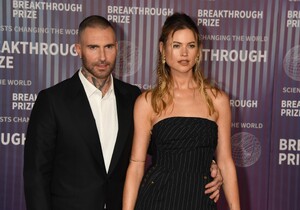 behati-prinsloo-attends-the-10th-annual-breakthrough-prize-ceremony-in-los-angeles-75483614718.jpg