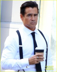 colin-farrell-suit-tie-apple-series-sugar-filming-03.thumb.jpg.49c05160f5e9f2ce26978cb8bf1d9849.jpg