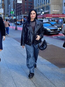 demi-lovato-at-nobu-in-new-york-04-07-2024-1.jpg